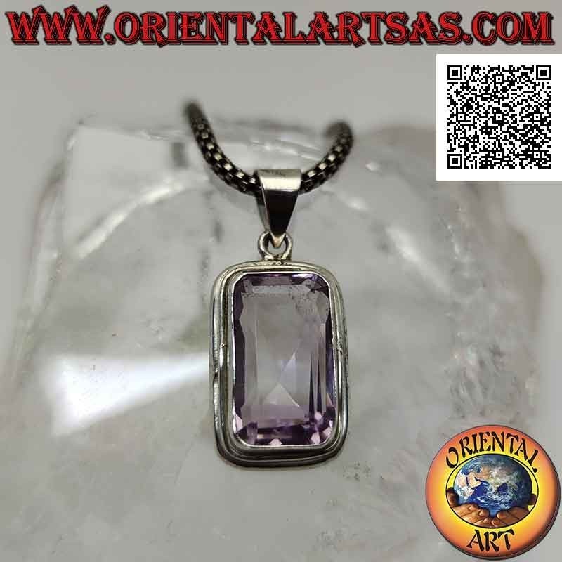 Ciondolo in argento con splendida ametista naturale rettangolare a taglio ottagonale su montatura semplice