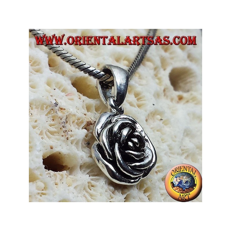 Rose pendant in silver
