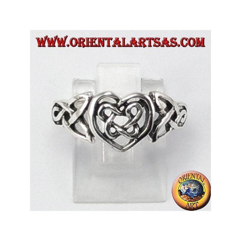 Anello d'argento, cuore celtico con nodo