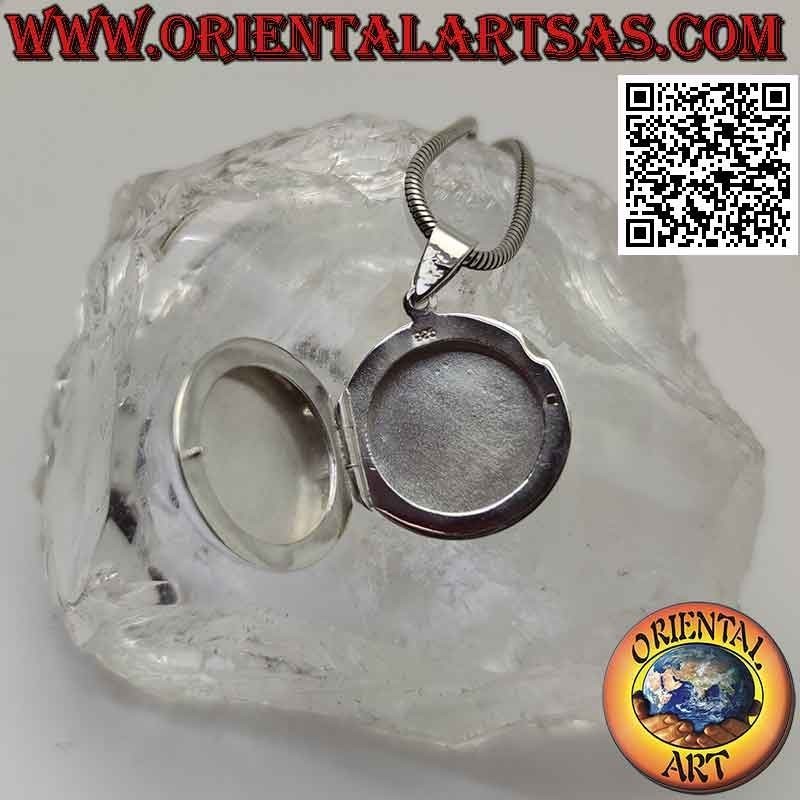Photo frame pendant in flat round smooth silver (22 mm.)