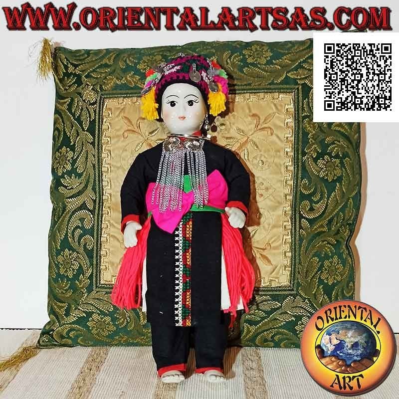 Traditional Thai doll from Chiang Mai - the tribe of Meo Mong (handmade)