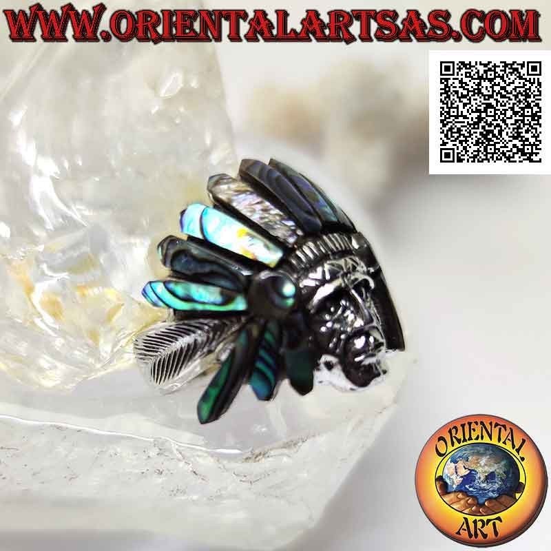 Anillo de plata, cabeza de salvia de indio nativo americano con tocado de abulón (paua) y plumas a los lados (A)