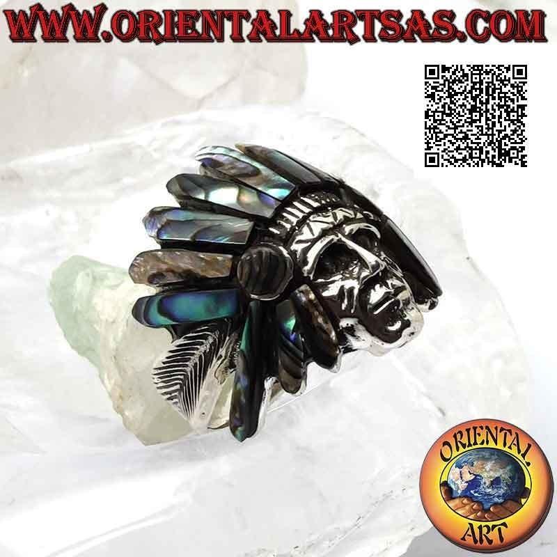 Anello in argento, testa del saggio Indiano nativo d'America con copricapo di abalone (paua) e piume ai lati (B)
