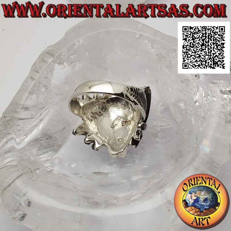 Bague en argent, tête de sauge amérindienne avec coiffe d'ormeau (paua) et plumes sur les côtés (B)