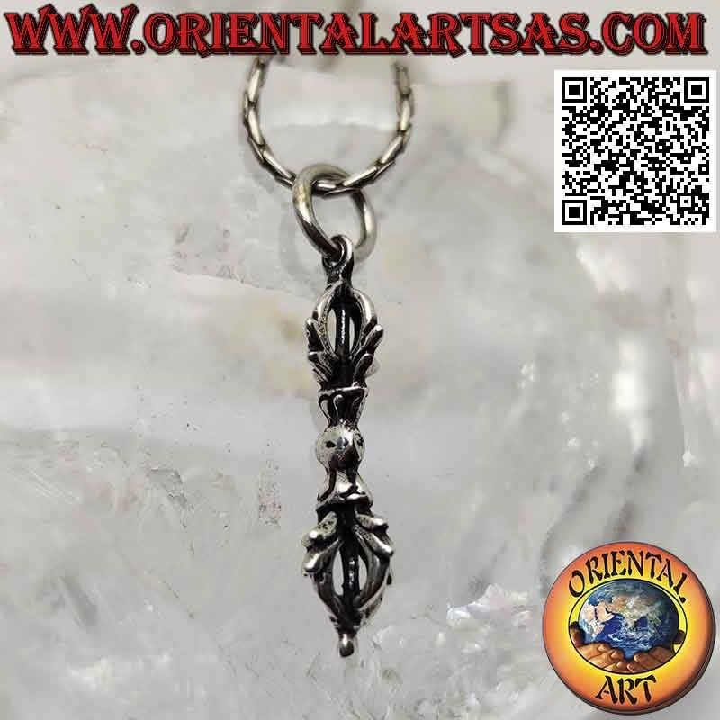 Colgante de plata en forma de vajra o dorje tibetano