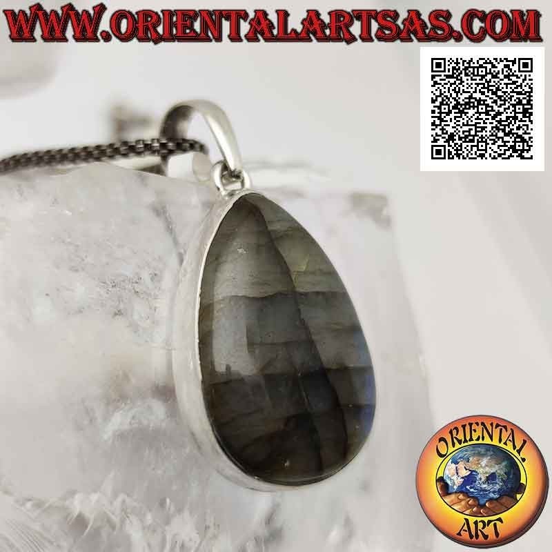 Colgante de plata con una gran labradorita gota de cabujón en un marco liso