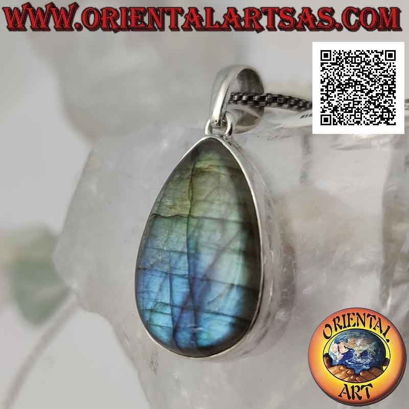 Ciondolo in argento con grande labradorite a goccia cabochon su montatura liscia
