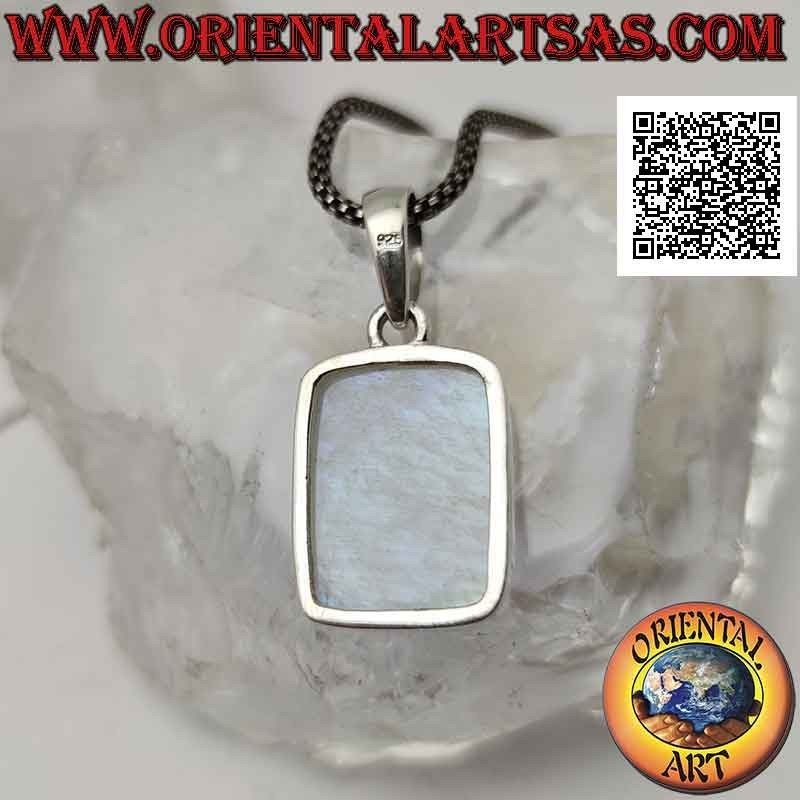 Pendentif en argent avec cabochon rectangulaire biseauté pierre de lune arc-en-ciel sur serti lisse