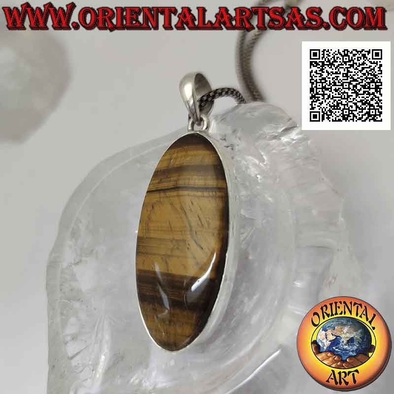 Colgante de plata con gran ojo de tigre ovalado con rayas horizontales sobre un marco liso