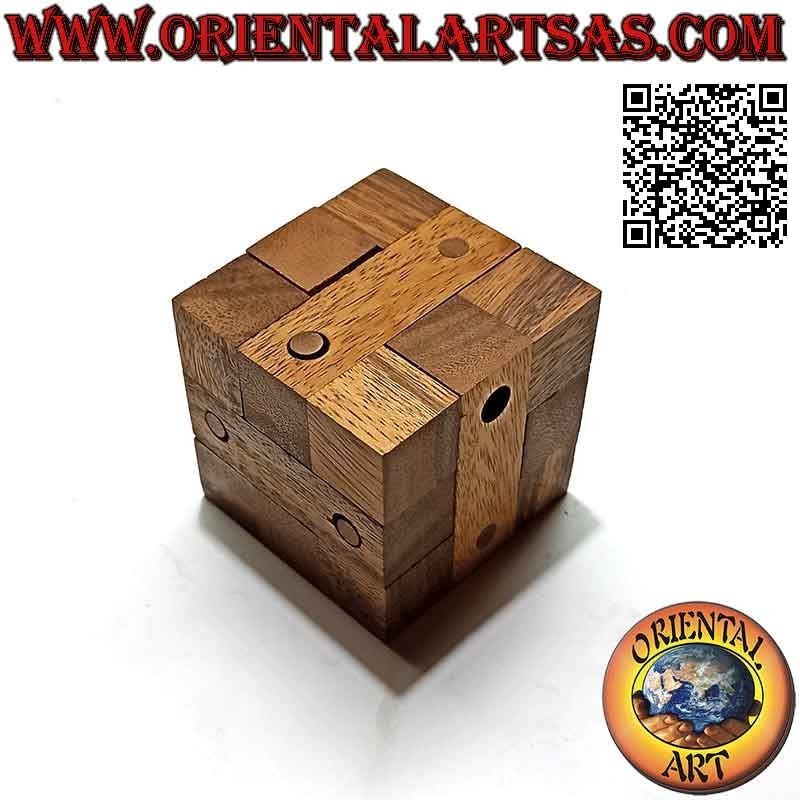 Juego de lógica (rompecabezas), "el cubo clavado" en madera de suar