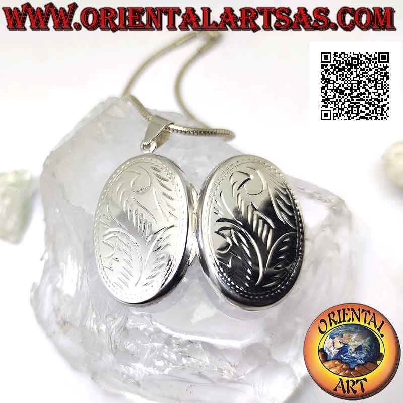 Flacher ovaler silberner Bilderrahmen-Anhänger mit eingelegtem Blumendekor (32 * 23)