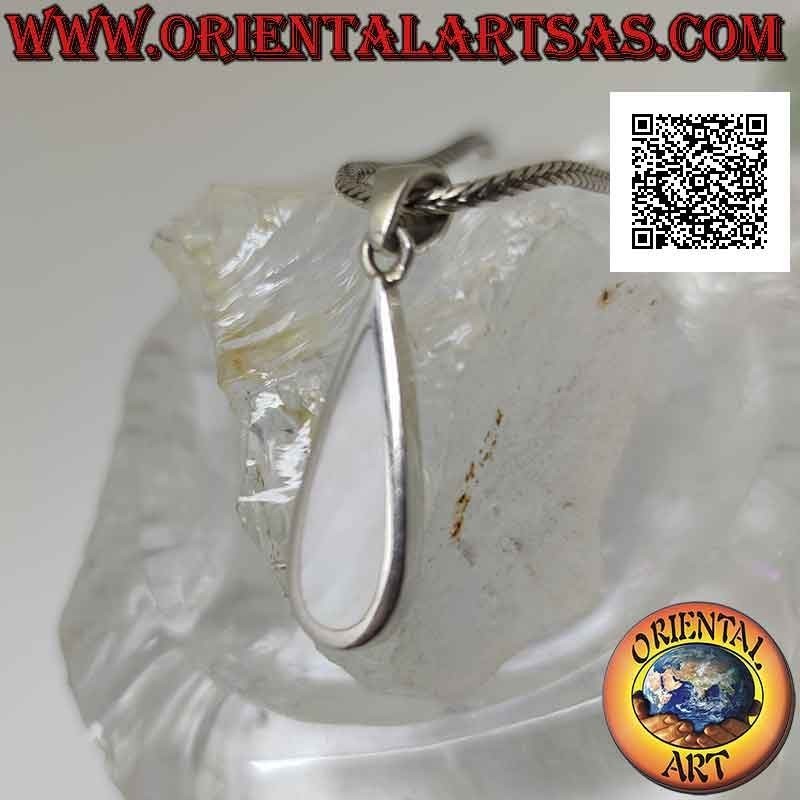 Pendentif en argent, nacre avec une goutte allongée à bord lisse