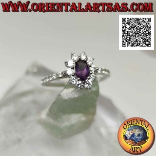 Bague en argent avec fleur d'oxyde de zirconium blanc sertie d'améthyste ovale et d'oxyde de zirconium sur les côtés