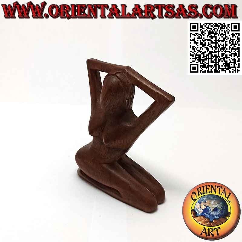 Sculpture de style abstrait "femme posant" en bois de suar, 10 cm (C)
