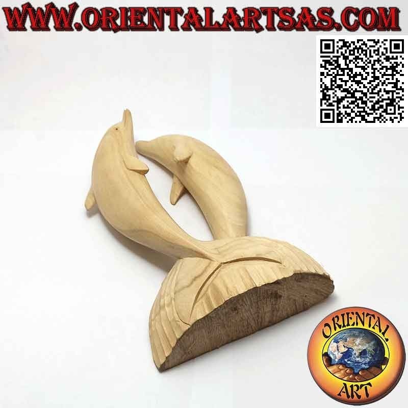 Sculpture d'un couple de dauphins dansants debout sur la falaise en bois d'hibiscus de 20 cm