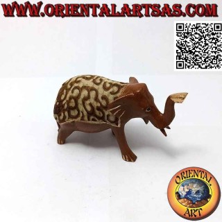 Scultura elefante con proboscide in su in legno di balsa dipinta a mano e con dorso di batik applicato