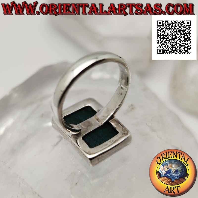 Anillo de plata con malaquita rectangular en engaste liso