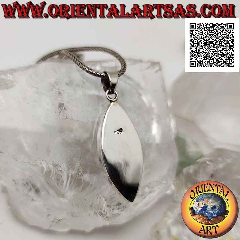 Pendentif en argent avec cabochon ovale pointu nacre sur monture lisse