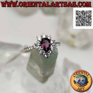 Anillo de plata con flor de circonita blanca engastada con amatista en forma de gota