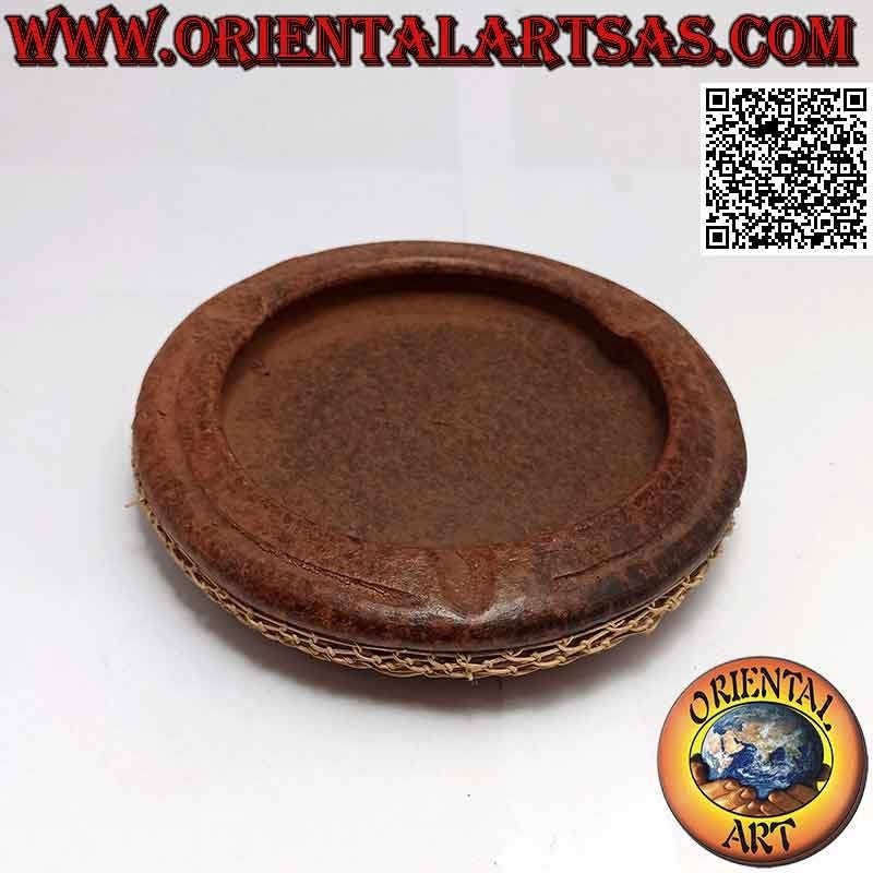 Cendrier rond à décor d'osier tressé, traditionnel de Lombok en terre cuite