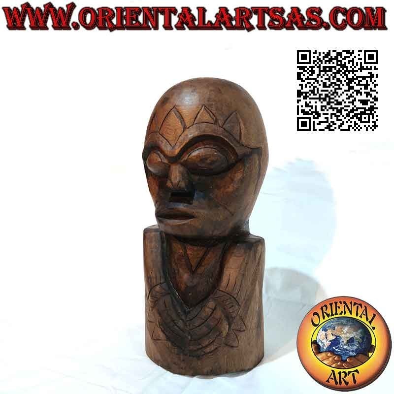 New Zealand Maori head sculpture in teak wood 32 cm (single block)
