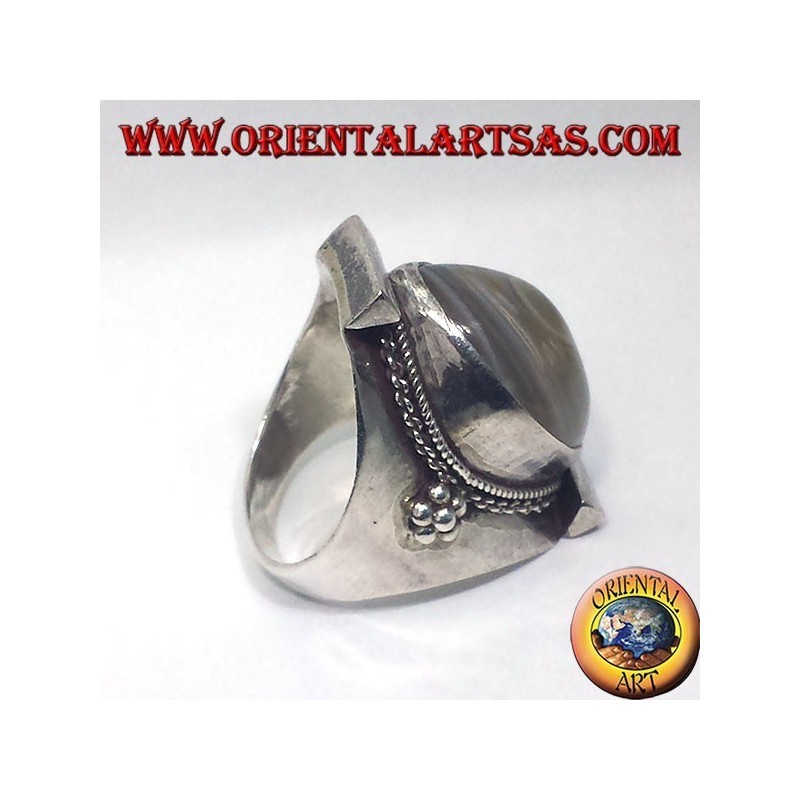 Anello in argento con agata occhio di Shiva
