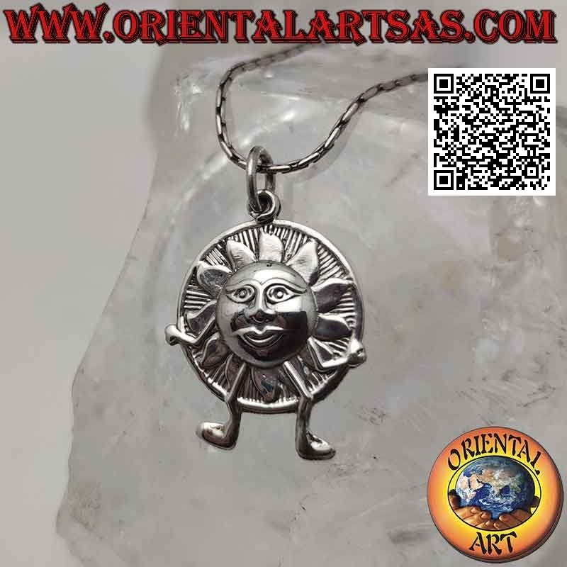Pendentif en argent, le soleil comme personnage de dessin animé