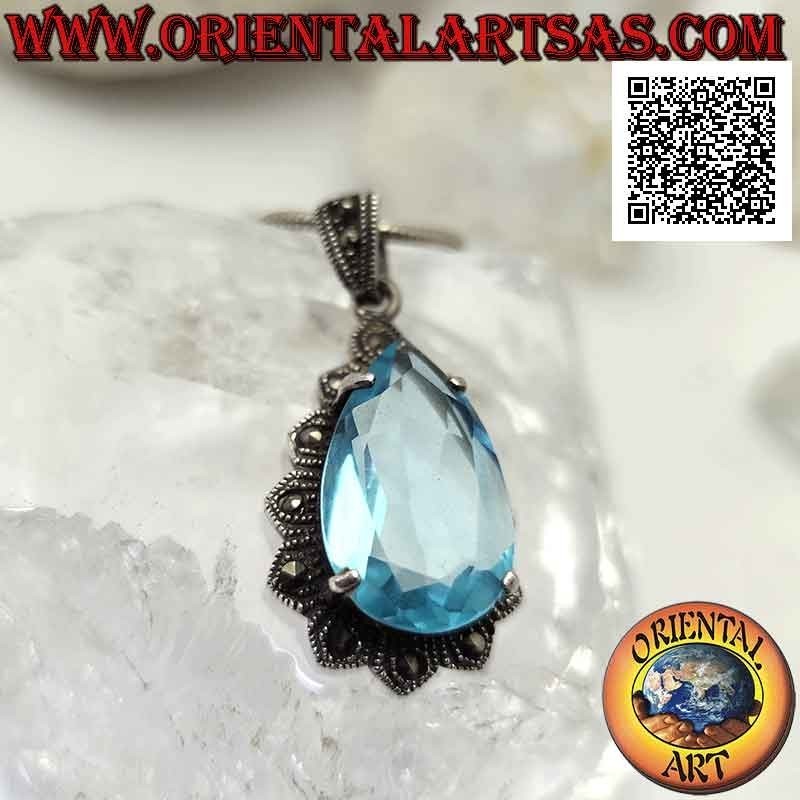 Ciondolo in argento con grande topazio blu a goccia incastonato su montatura imperiale tempestata di marcassite