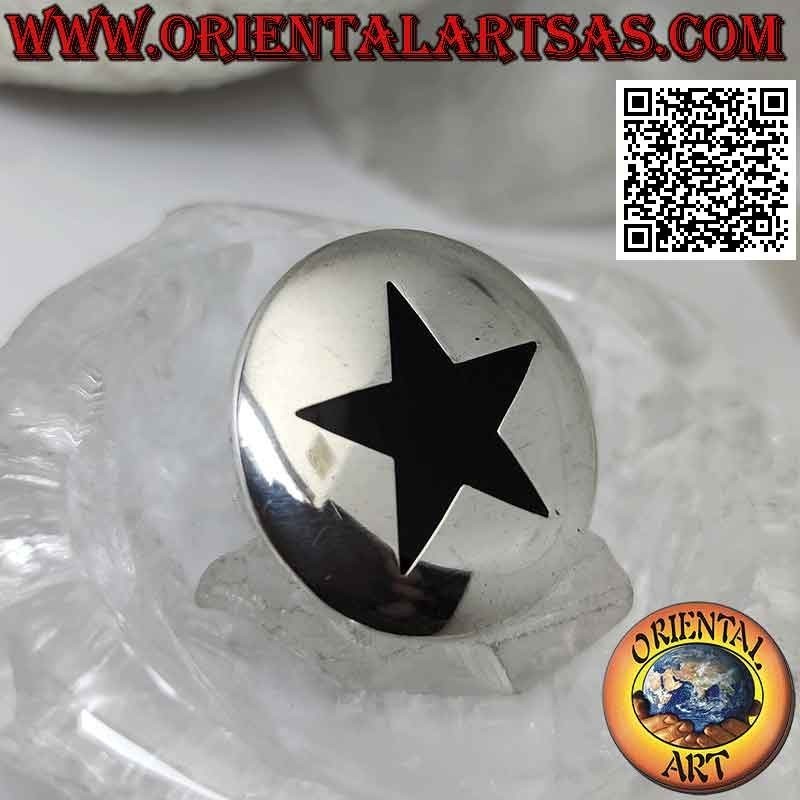 Anello in argento con stella in onice su grande piastra tonda liscia