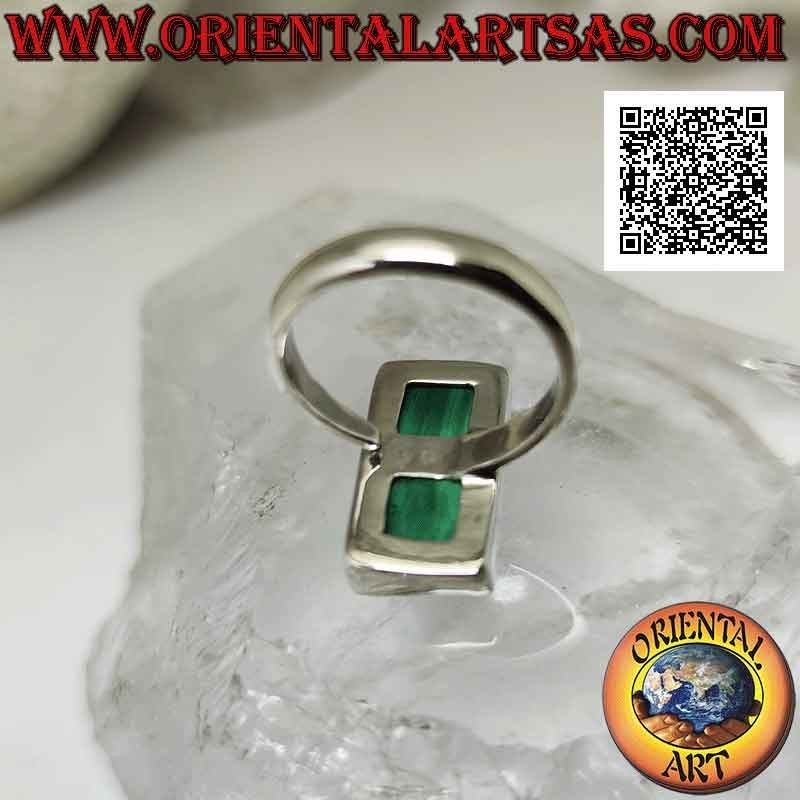 Anillo de plata con malaquita rectangular alargada en engaste liso (ajustable)