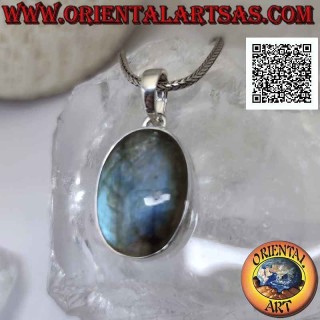 Ciondolo in argento con grande labradorite ovale cabochon su montatura liscia