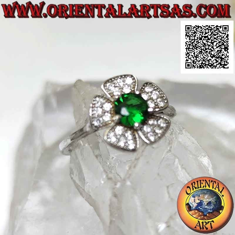 Ring in silver "wild strawberry" flower with a round synthetic emerald and zircon petals