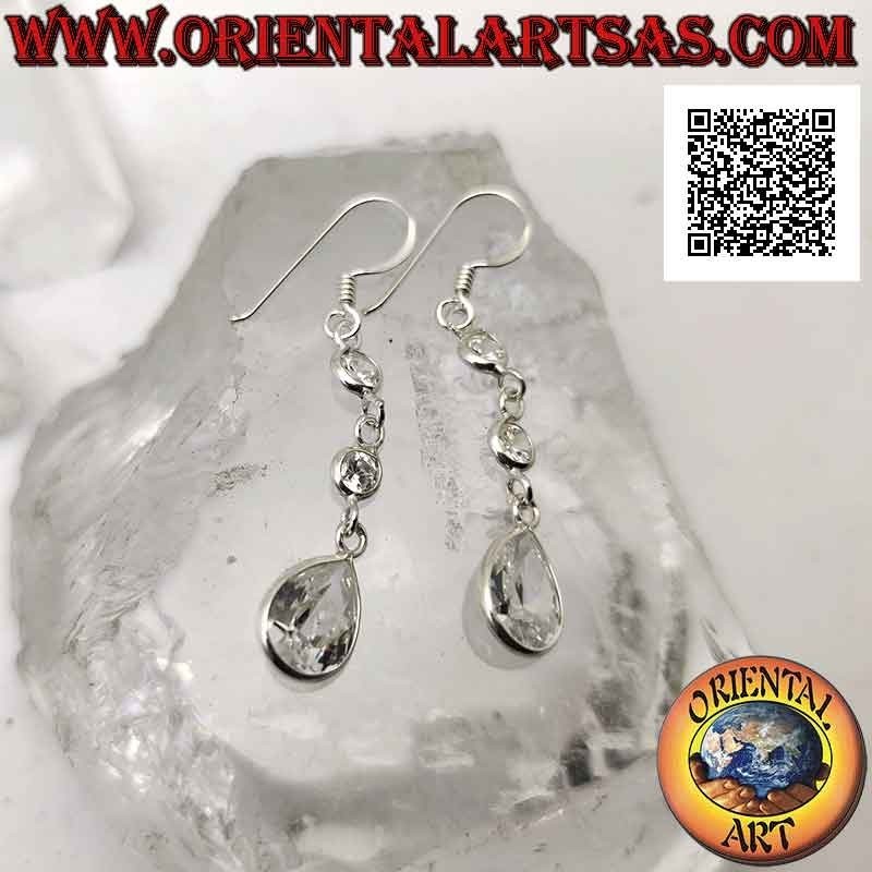 Pendientes colgantes de plata con tres circonitas blancas en fila (dos redondas y una en forma de gota)