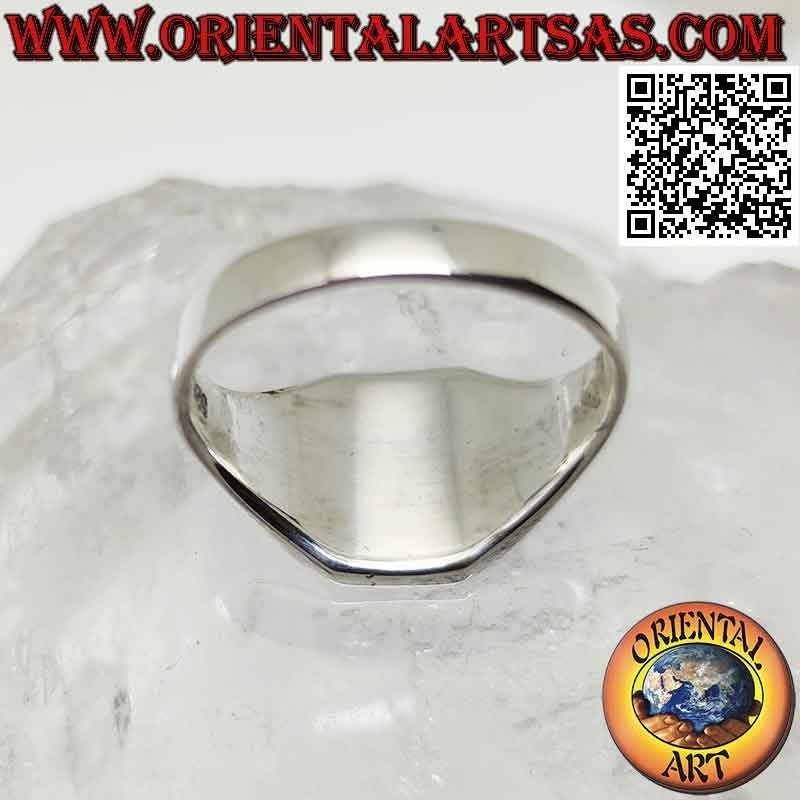 Anello in argento liscio a chevalier rettangolare smussato
