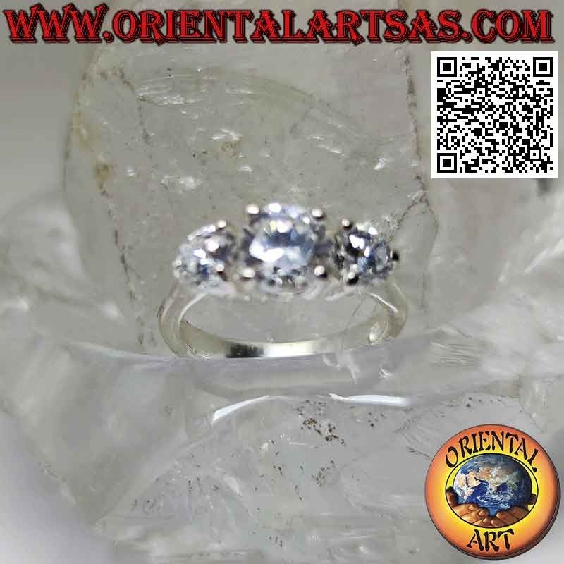 Anello in argento "trilogy" con tris di zirconi tondi incastonati