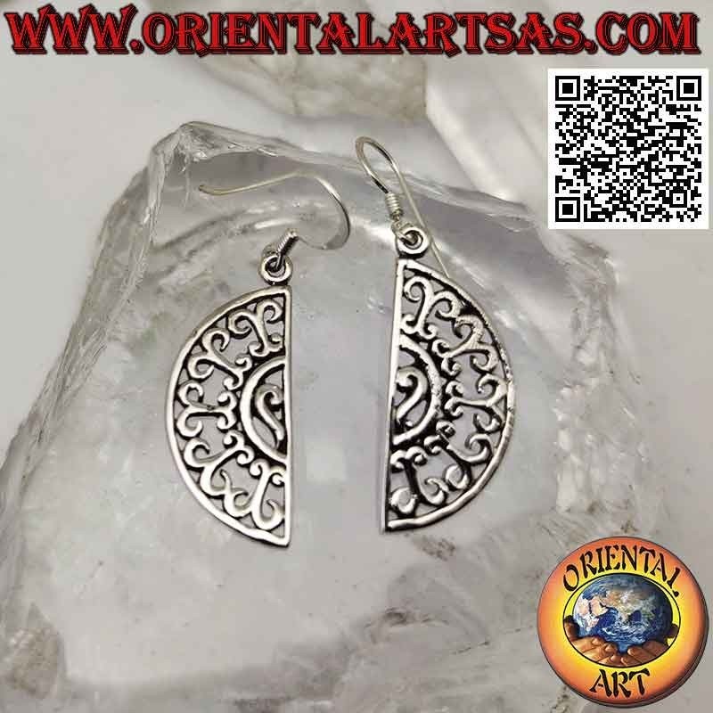 Pendientes de plata con semicírculo con decoración étnica perforada