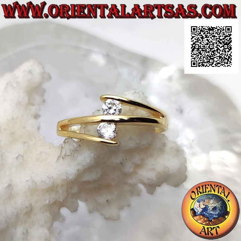 Bague en argent plaqué or "sertissage contrarié" avec deux zircons ronds taille brillant