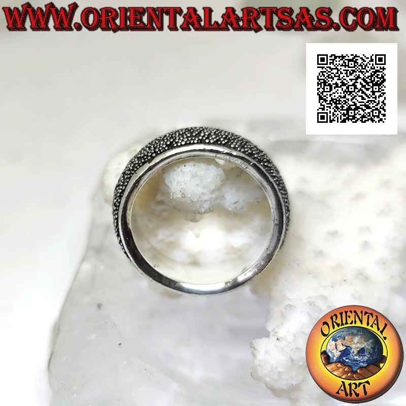 Silberring mit 7 mm sandgestrahltem, abgerundetem Band (mit Mikrokugeln besetzt)