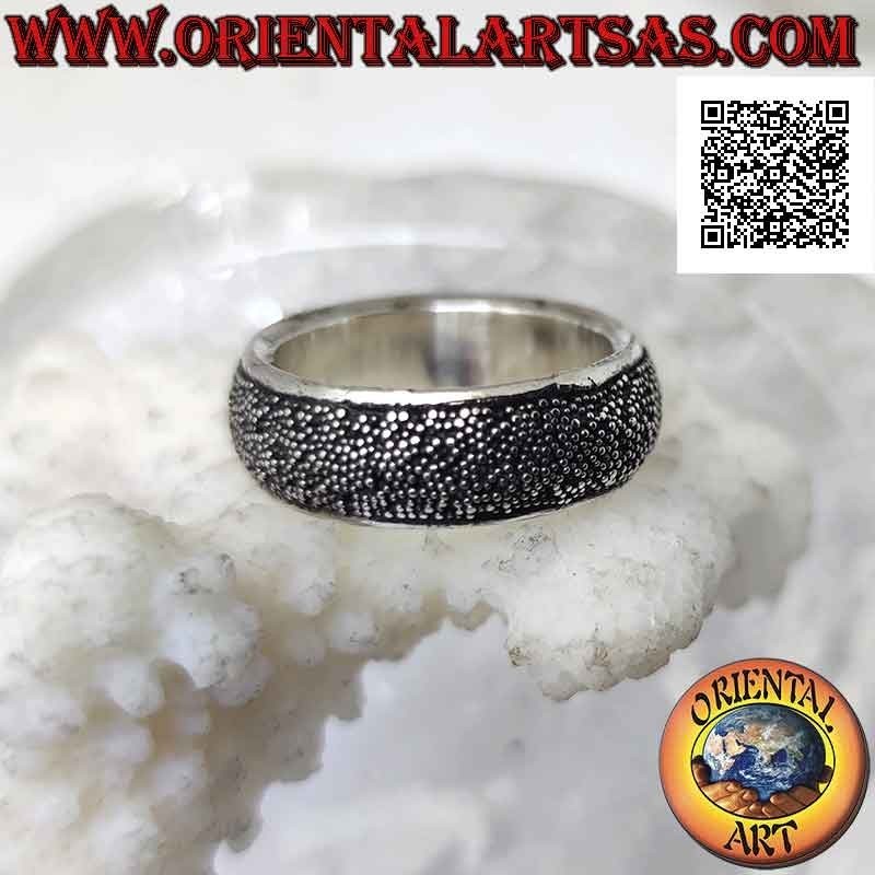 Anello in argento a fascia bombata sabbiata da 7 mm (tempestato di microsfere)