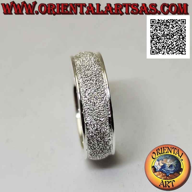 Silberring mit 6 mm sandgestrahltem Rundband "Brillanteffekt" (besetzt mit Mikrokugeln)