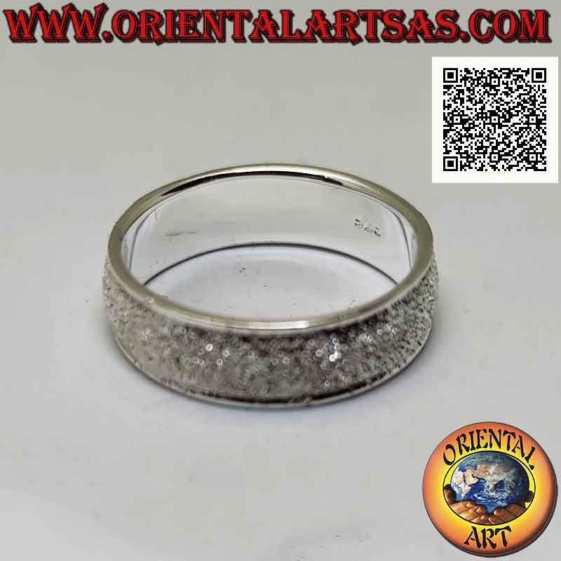 Silberring mit 6 mm sandgestrahltem Rundband "Brillanteffekt" (besetzt mit Mikrokugeln)