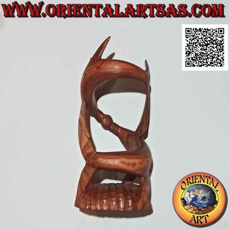 Portabotellas escultura pareja de delfines espirales en juego envolvente en madera de suar