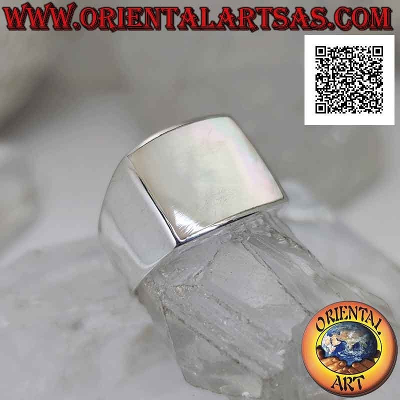 Smooth curved silver ring with square mother of pearl flush with the edge