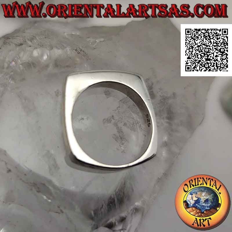 Smooth silver ring with long and narrow horizontal rectangular green agate on square setting (21)