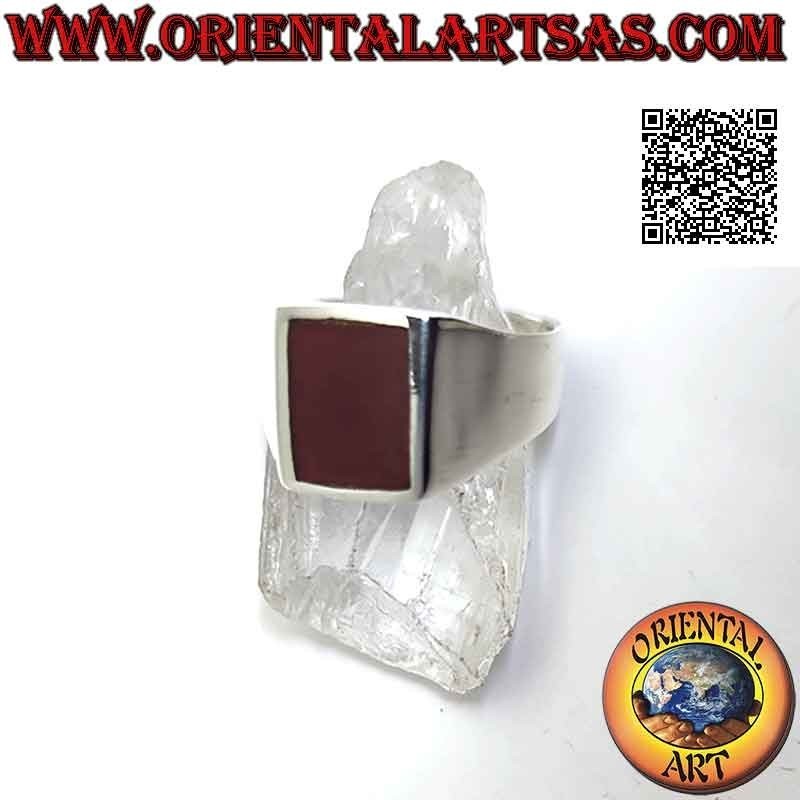 Silver ring with rectangular carnelian flush with the edge on a smooth 10 x 8 mm setting