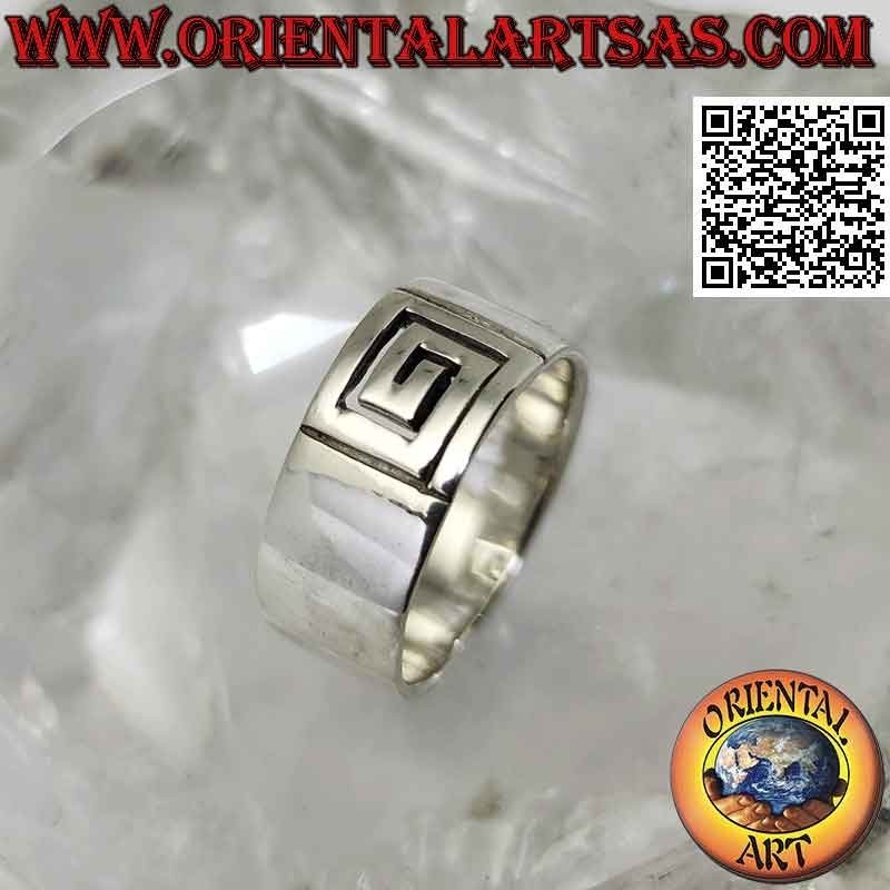 Anello in argento a fascia con spirale squadrata traforata centrale