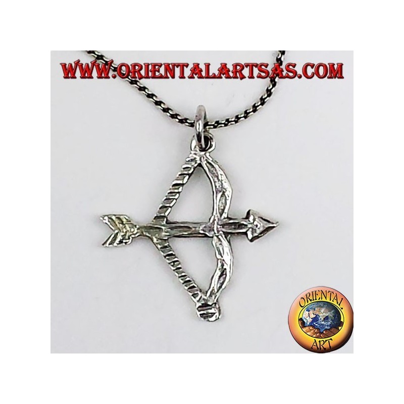 arc pendentif en argent avec la flèche