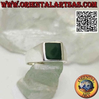 Smooth silver ring with square green agate flush with the edge 8x8 mm