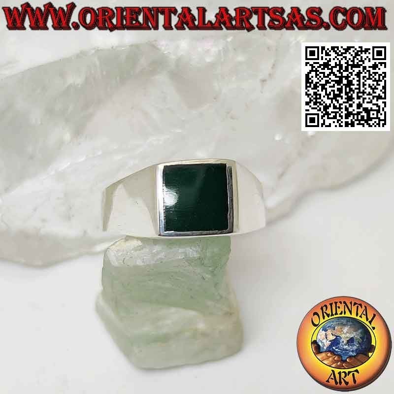 Bague en argent lisse avec agate verte carrée affleurante 8x8 mm