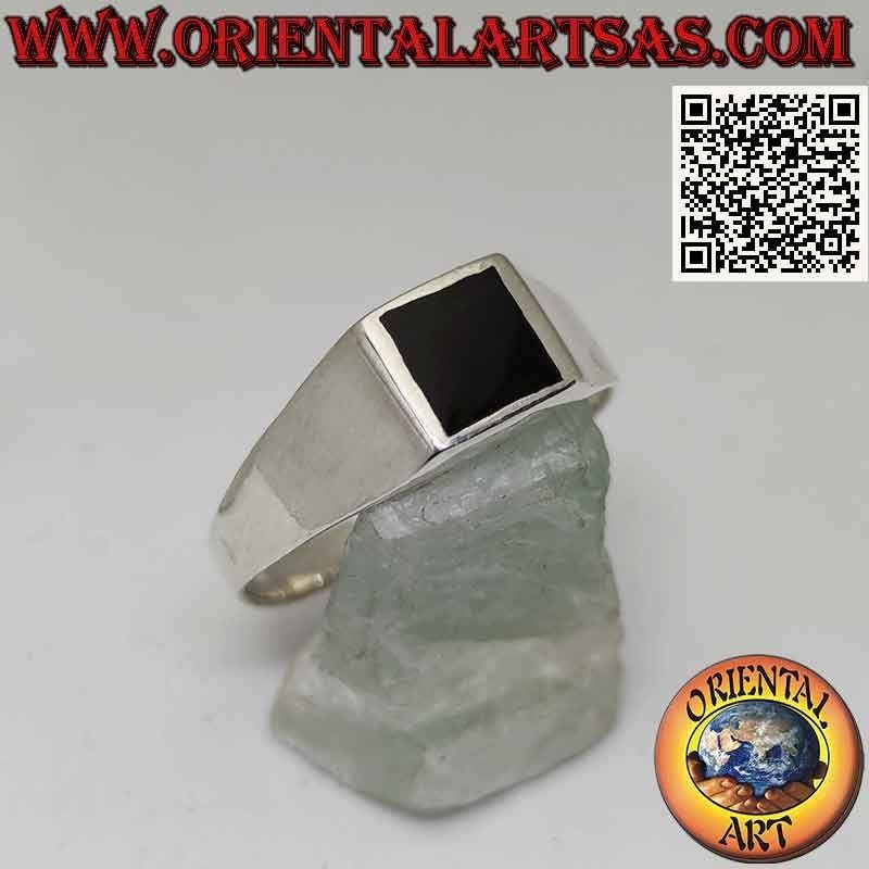 Anello in argento liscio con onice quadrata a filo bordo 8x8 mm